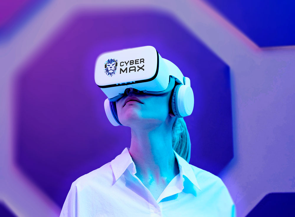 Логотип для кибер клуба Cyber Max. Брендинг VR очков